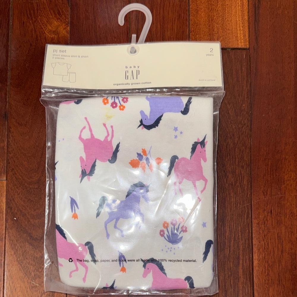 GAP Baby Unicorn short sleeve pj set